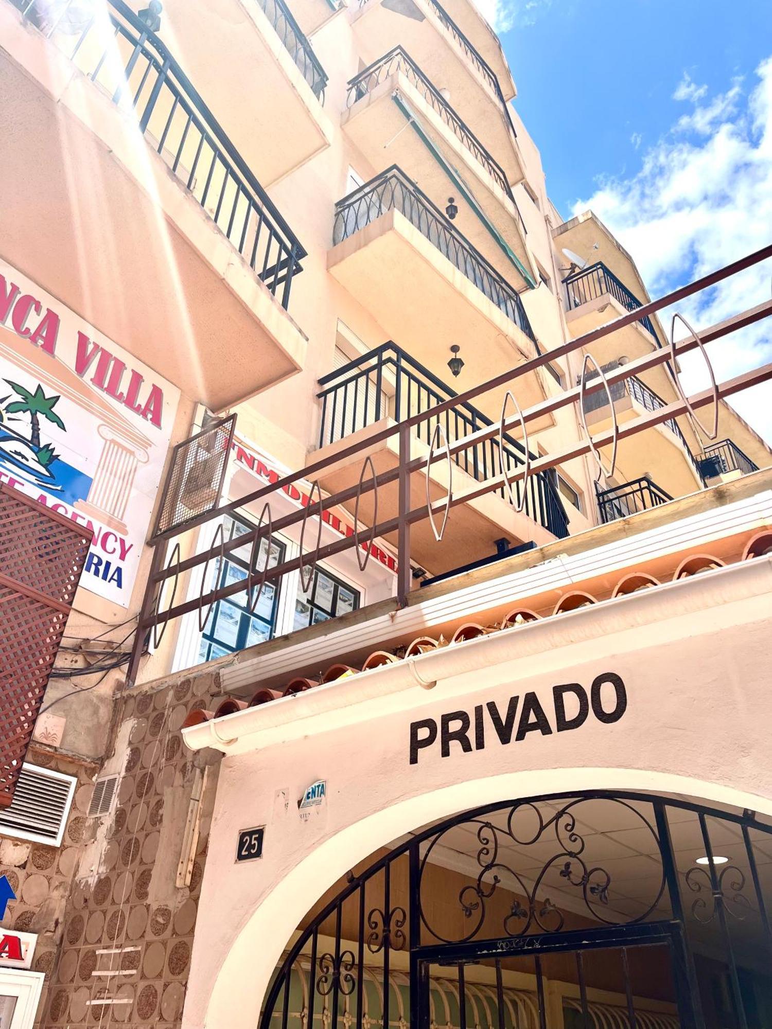 Natalie Calpe Sun 100M To The Beach Center Bagian luar foto