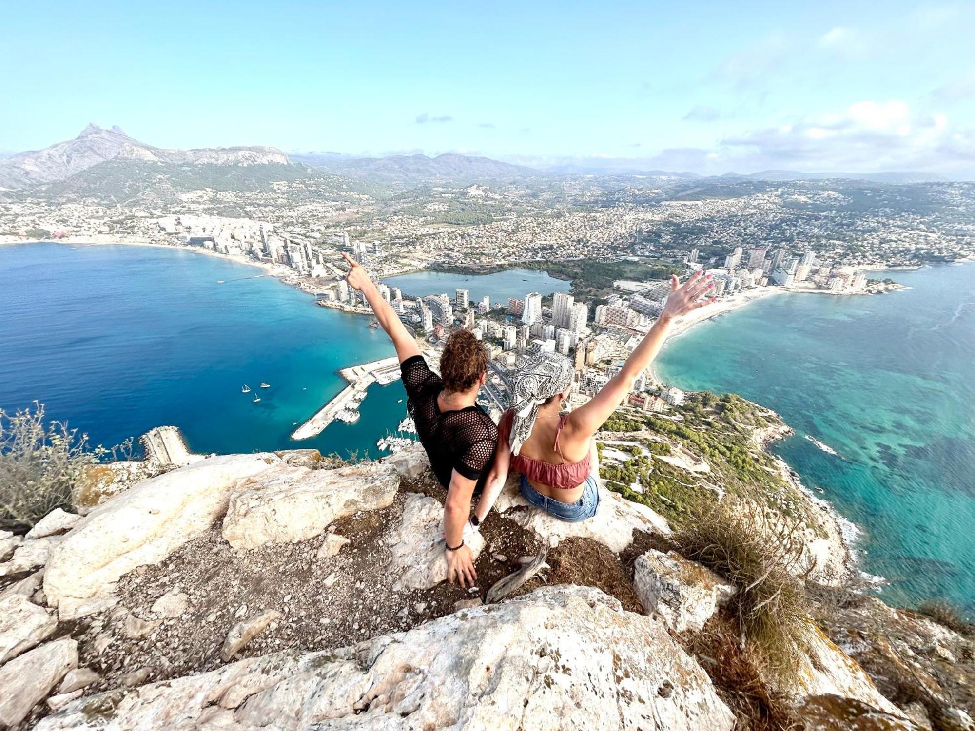 Natalie Calpe Sun 100M To The Beach Center Bagian luar foto